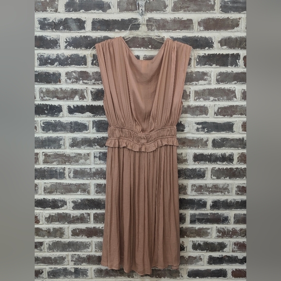 H&M V-Neck Dress-Powder Pink (Rose Gold)-Size 8 - Picture 2 of 9